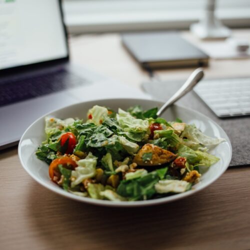 Jak odżywiać się zdrowo na home office?